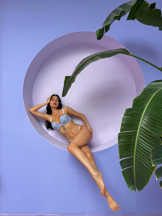 Glitzer Blumen Dessous Set – Halbgepolsterter Bügel-BH + Verstellbarer Slip – Hellblau