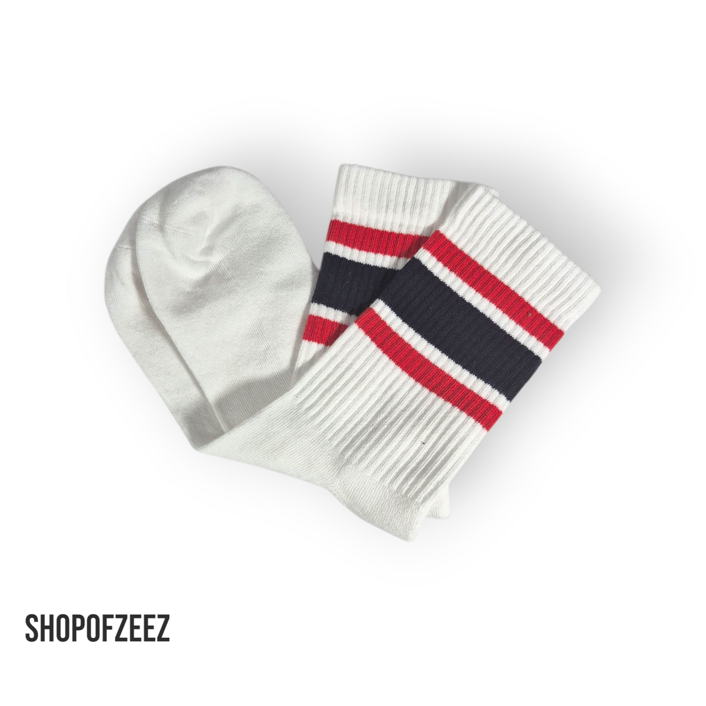 Marineblau und rot gestreifte Sportsocken