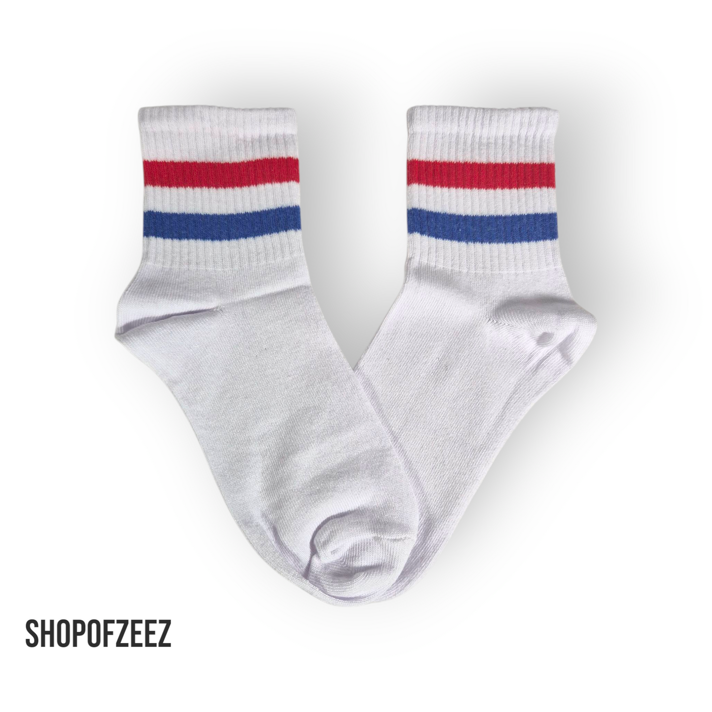 blau-rot gestreifte Sportsocken