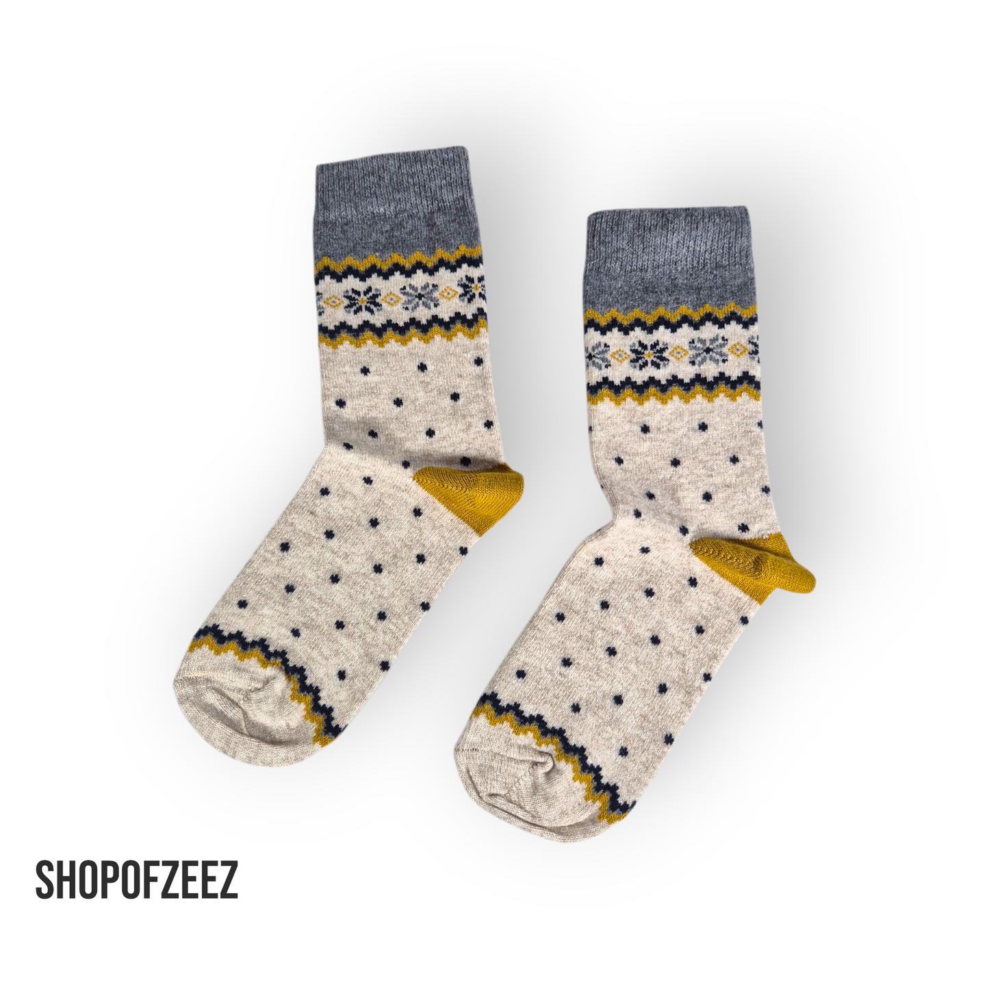 creme Weihnachtssocken mit Schneeflocken