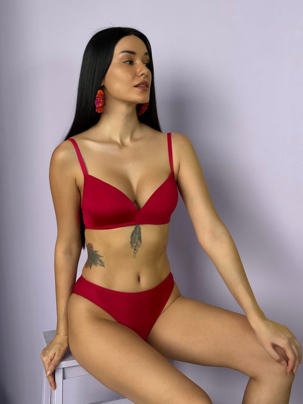 Nahtloses Mikrofaser BH & Slip Set – Kirschrotfarbe – Bügellos & Ungepolstert