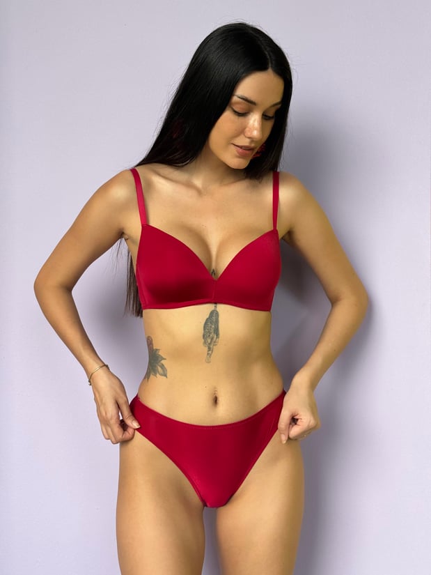 Nahtloses Mikrofaser BH & Slip Set – Kirschrotfarbe – Bügellos & Ungepolstert