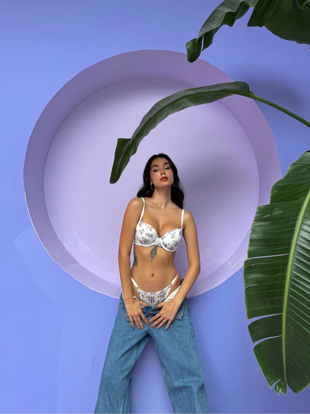 Romantisches Blumen Lingerie Set – Gepolsterter BH mit Bügel & Verstellbarem Slip – Frühling Stil